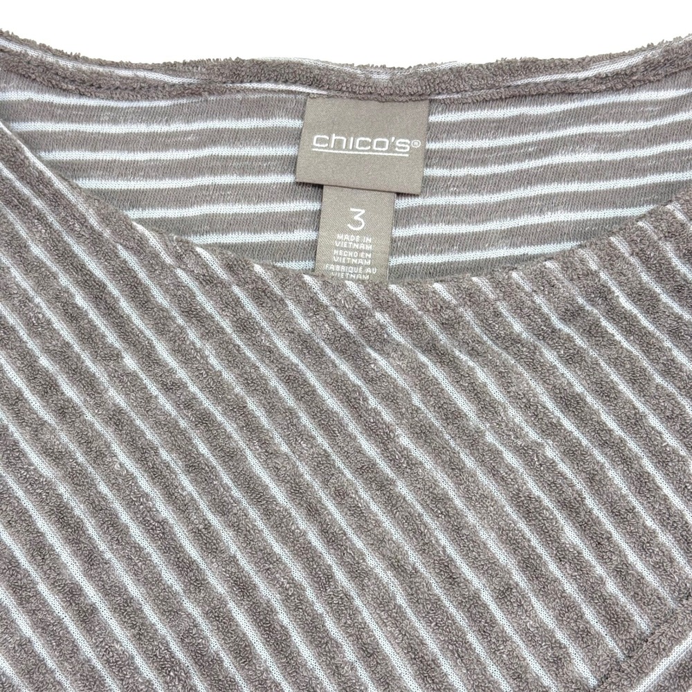 Chicos Size‎ 3 Women XL Gray Taupe Striped Textured Knit Tunic Top Button Accent - Picture 3 of 6